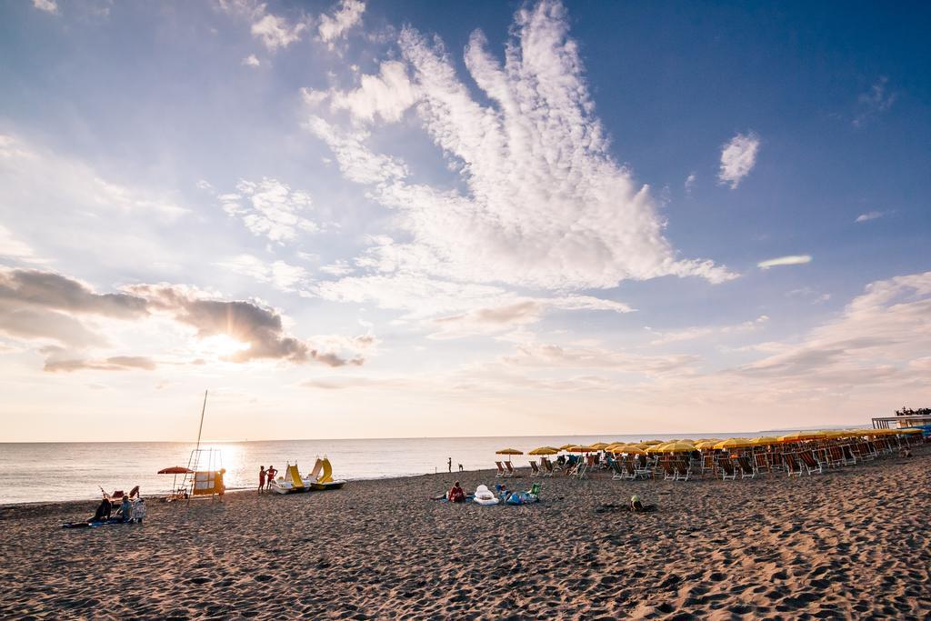 Camping Casa Di Caccia Marina Di Bibbona Esterno foto