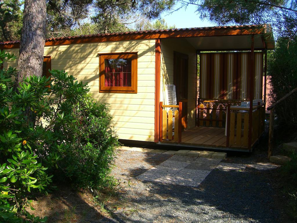 Camping Casa Di Caccia Marina Di Bibbona Camera foto